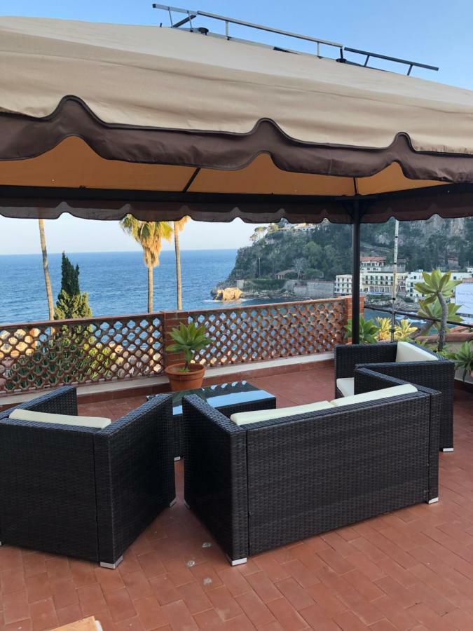 Apartamento La Bomboniera Della Brigata Spendereccia! Taormina Exterior foto